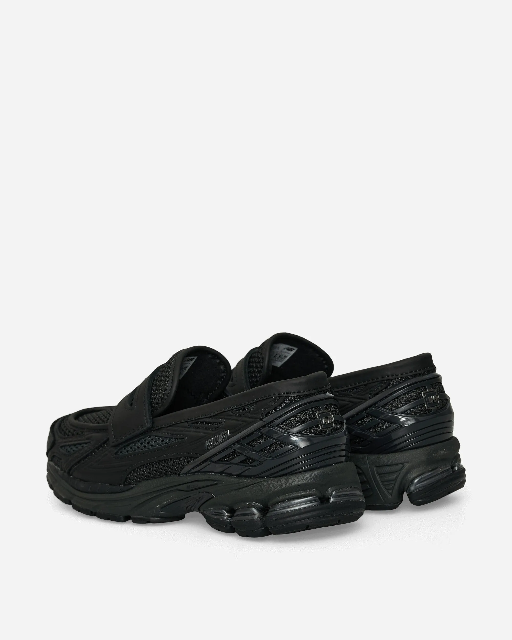 1906L Sneakers Noir / Fantôme
