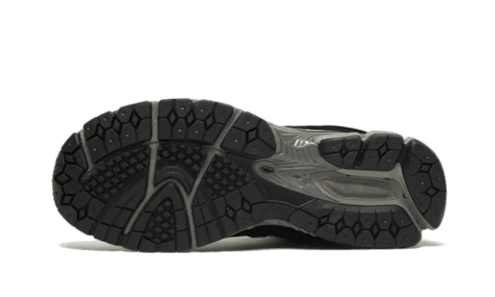 2002R Noir Gris Foncé Blanc Exclusivité JD Sports