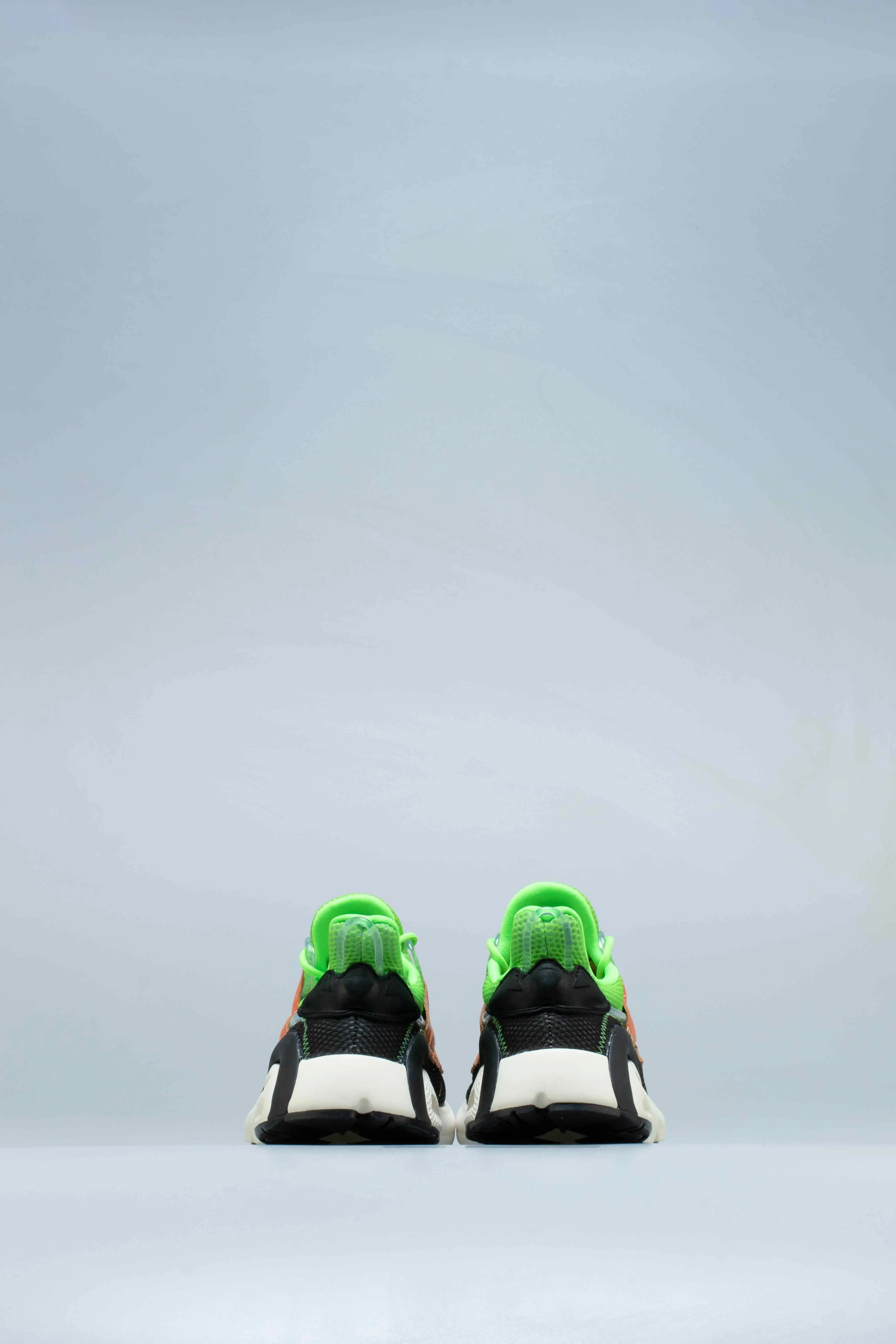 adidas Lxcon Chaussure de Style Homme - Vert Solaire/Blanc Crème/Noir Classique