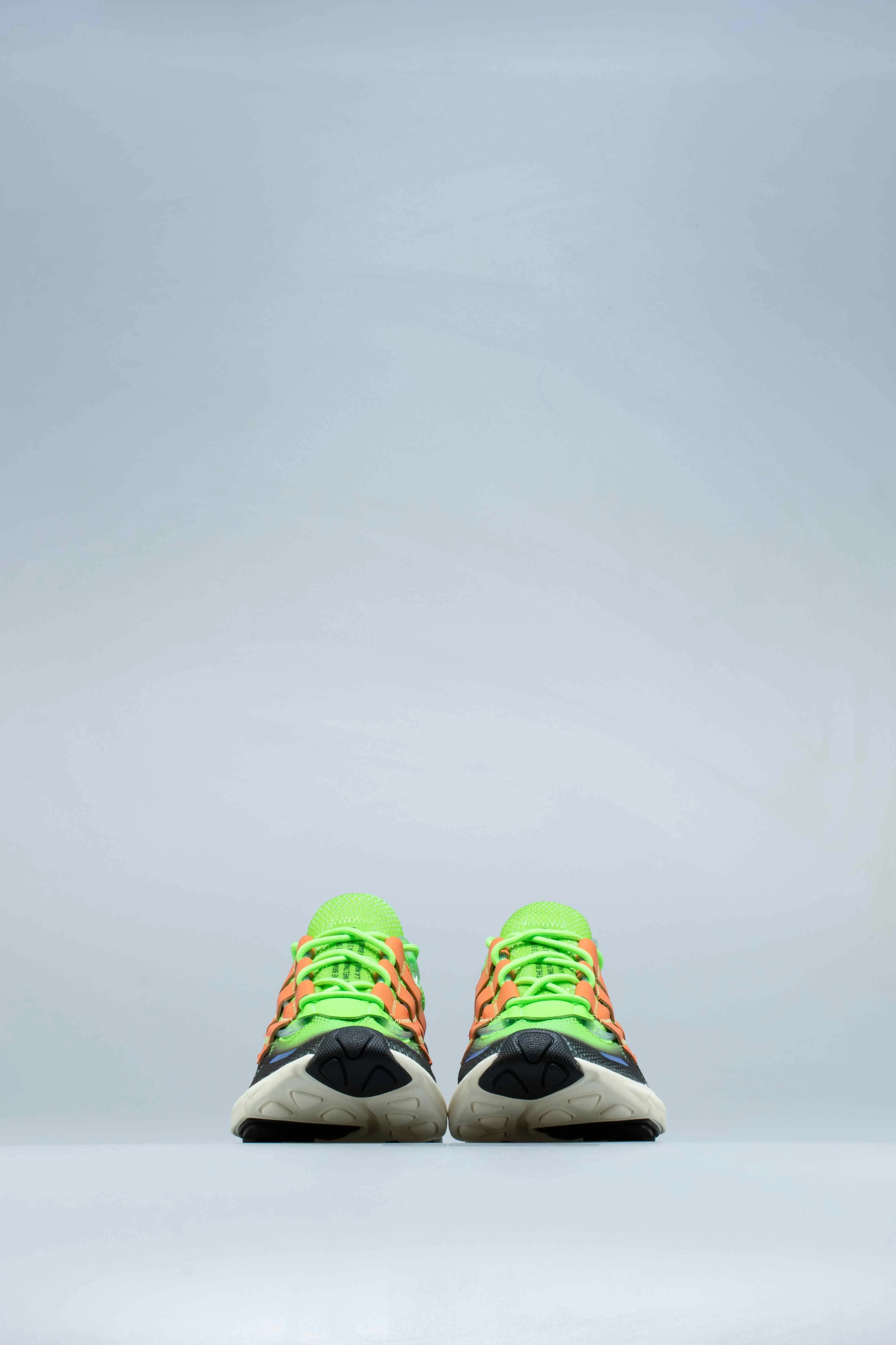 adidas Lxcon Chaussure de Style Homme - Vert Solaire/Blanc Crème/Noir Classique