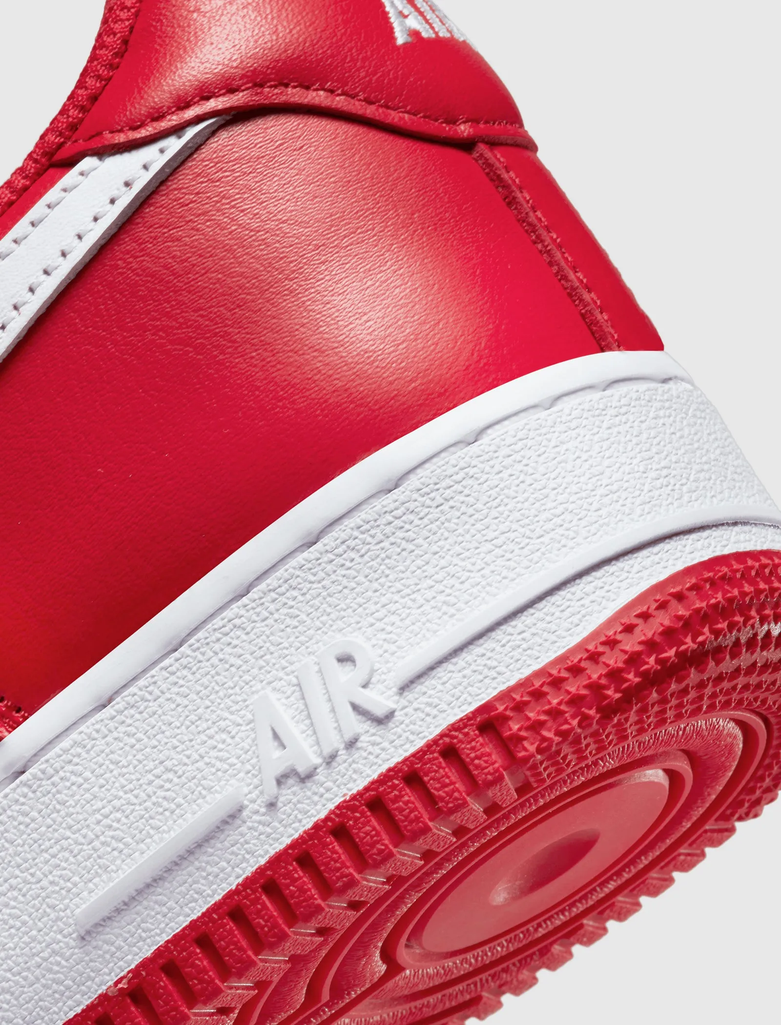 AIR FORCE 1 LOW RETRO COULEUR DU MOIS 