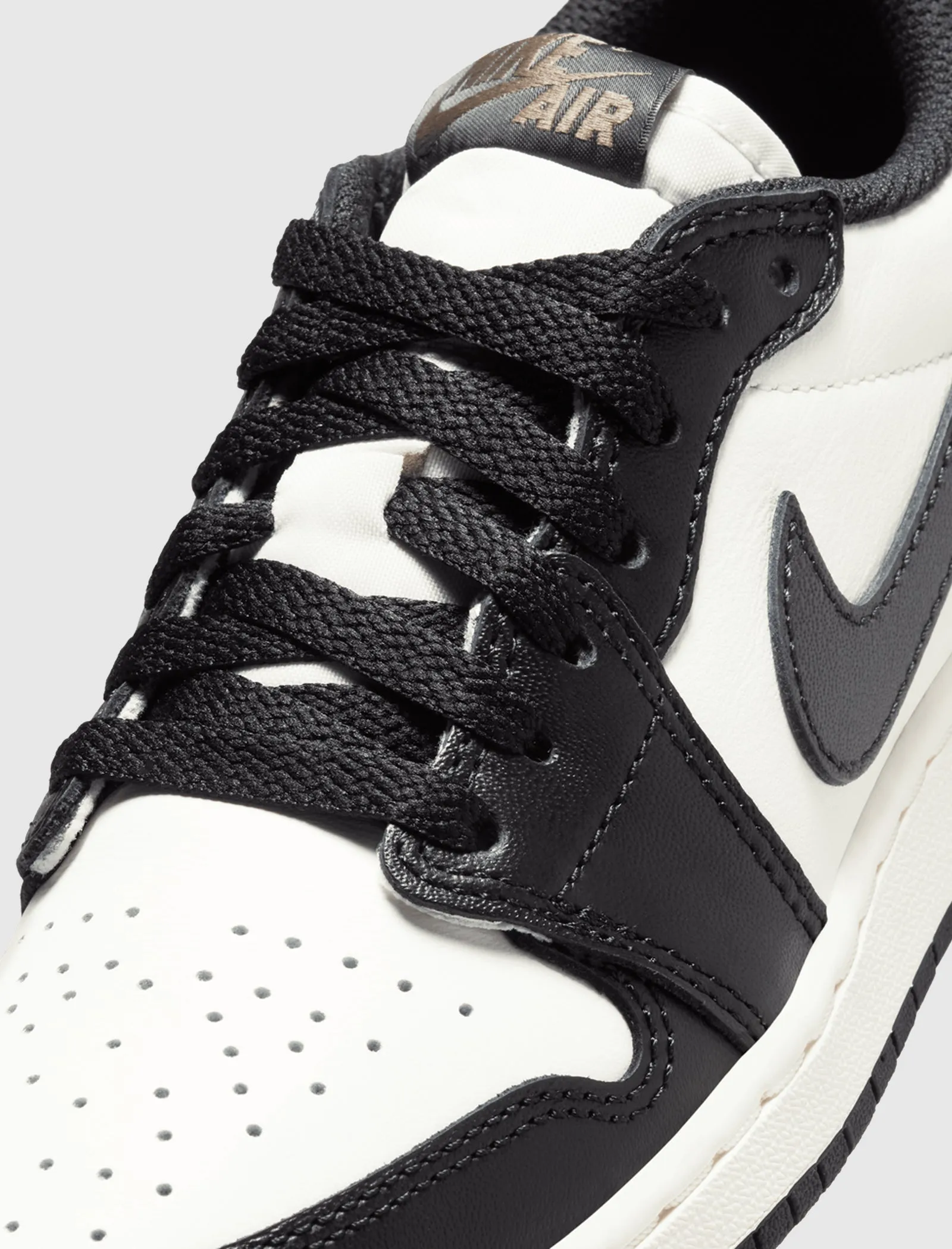 AIR JORDAN 1 LOW OG 