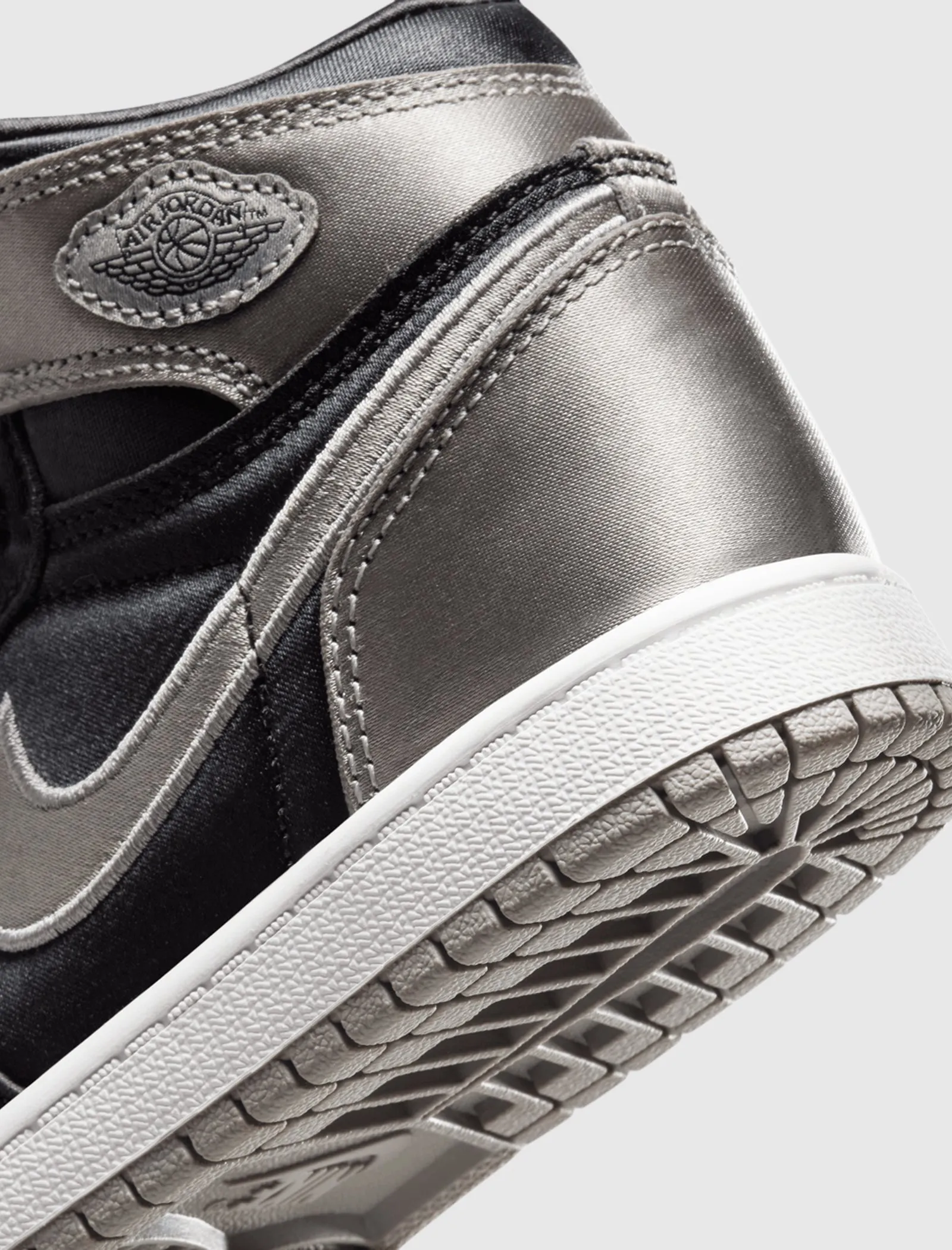 AIR JORDAN 1 RETRO HIGH 