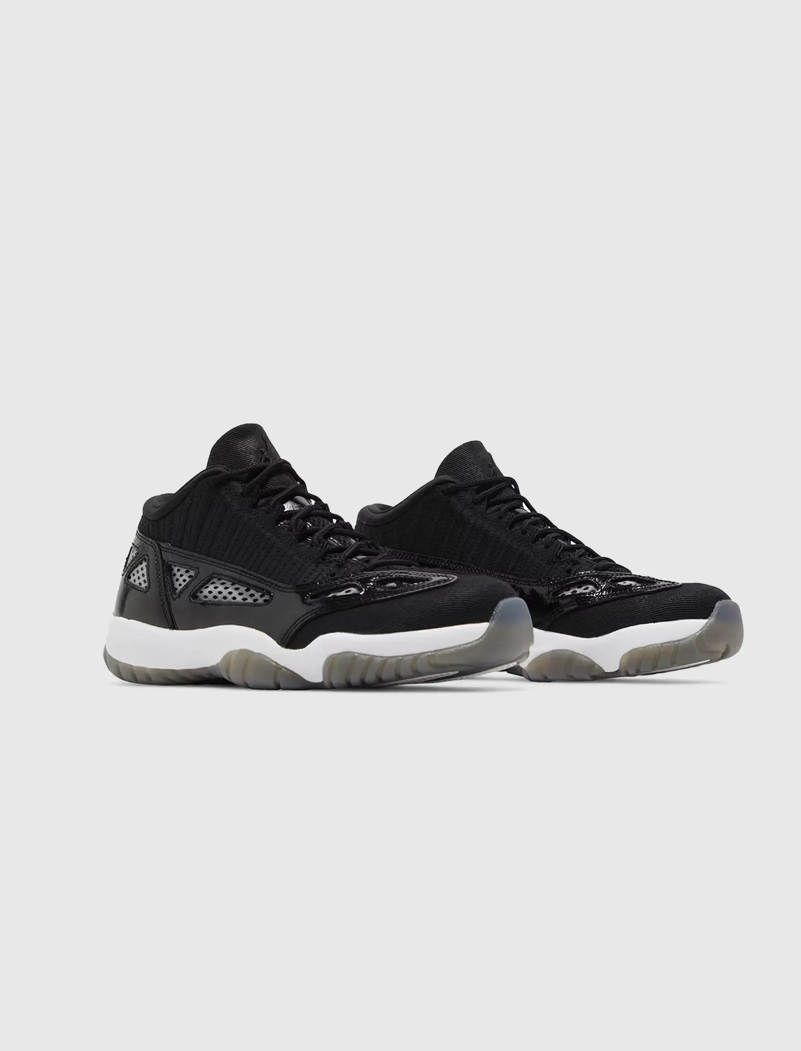 AIR JORDAN 11 RETRO LOW IE 