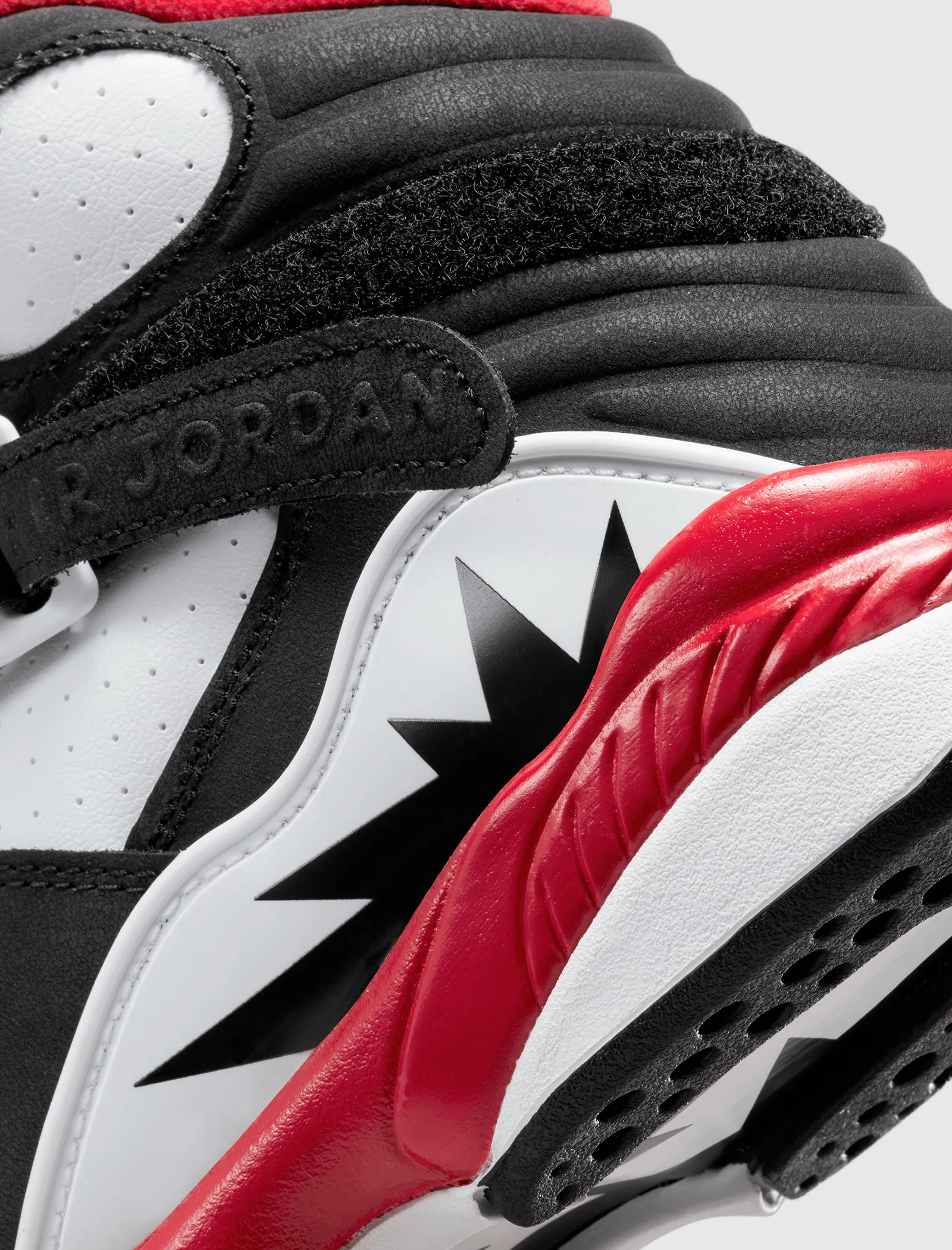 AIR JORDAN 8 RETRO 