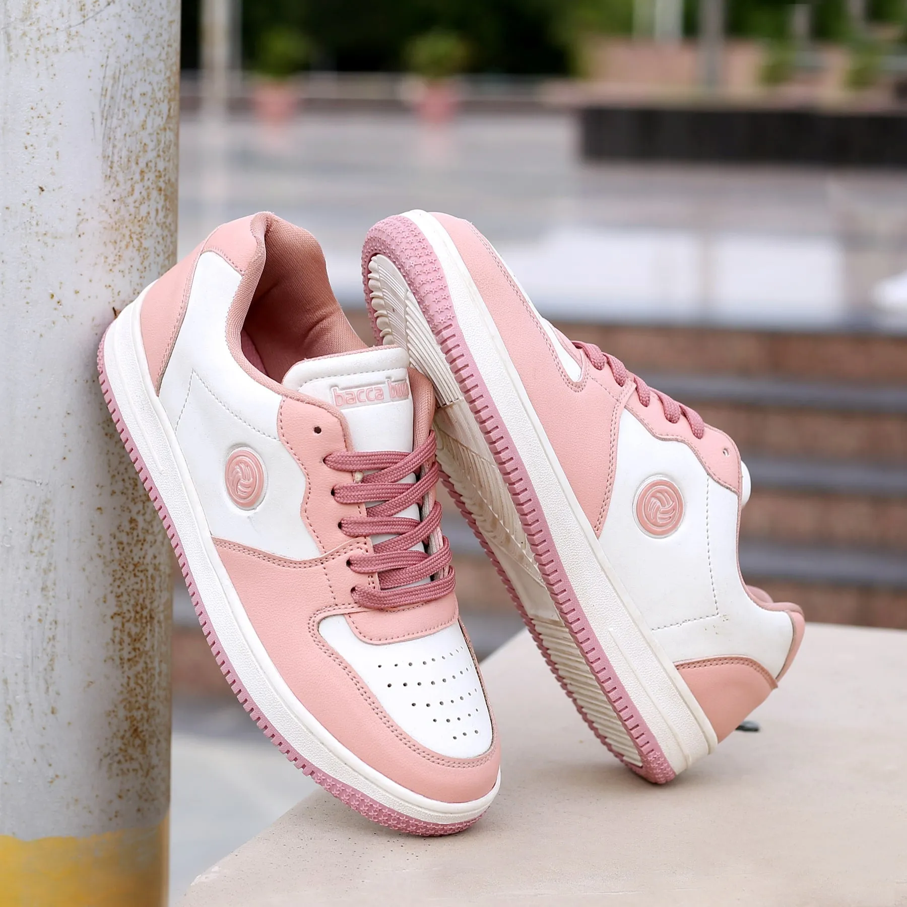 Bacca Bucci EMILY Sneakers Basses à Semelle Plate pour Femmes