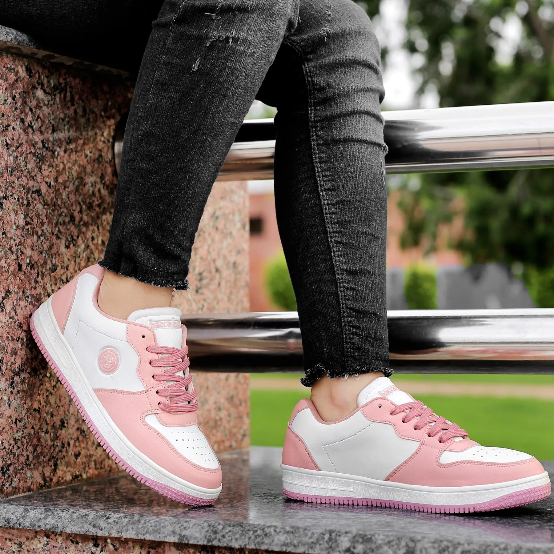 Bacca Bucci EMILY Sneakers Basses à Semelle Plate pour Femmes