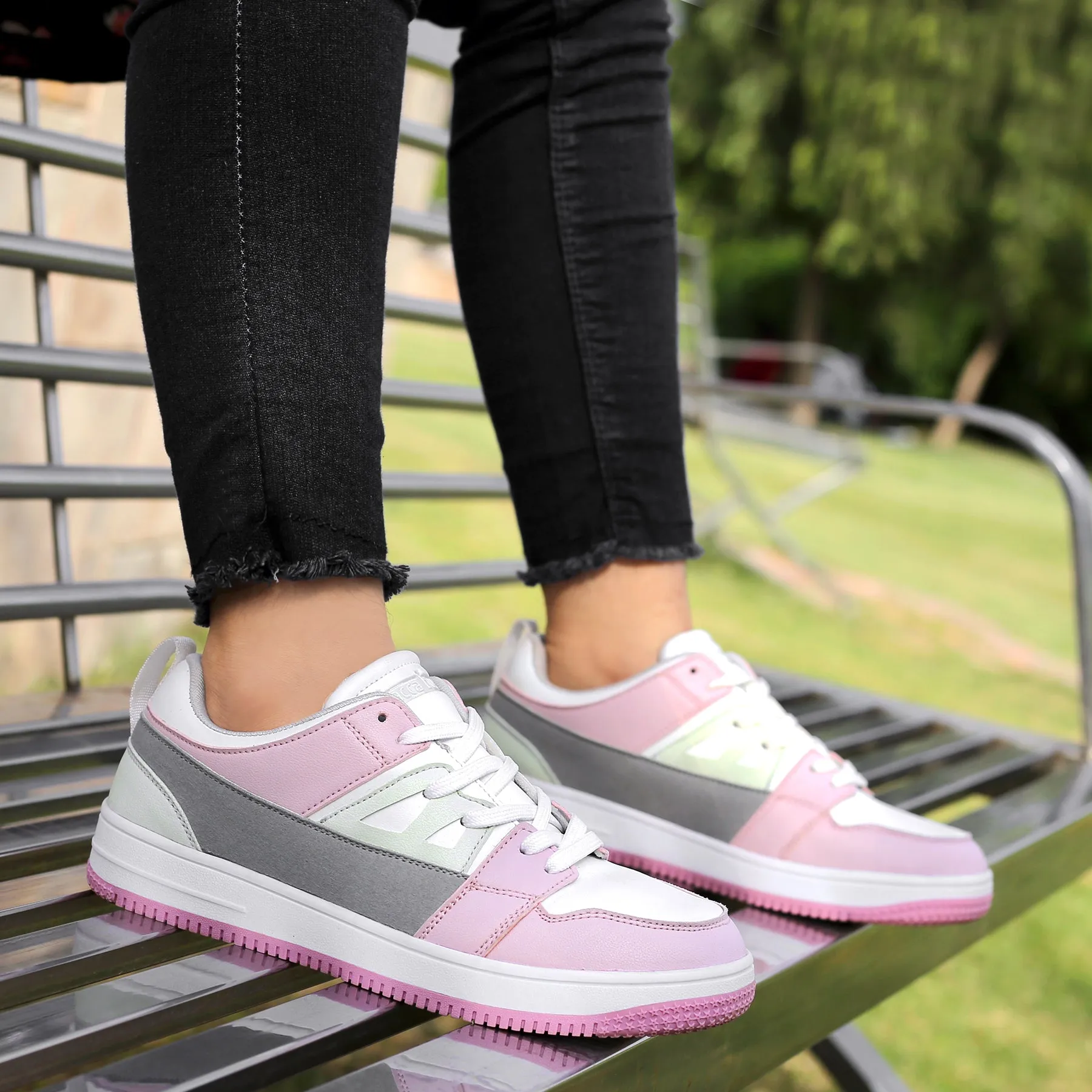 Bacca Bucci SERENITY Sneakers Basses à Semelle Plate Mode pour Femmes