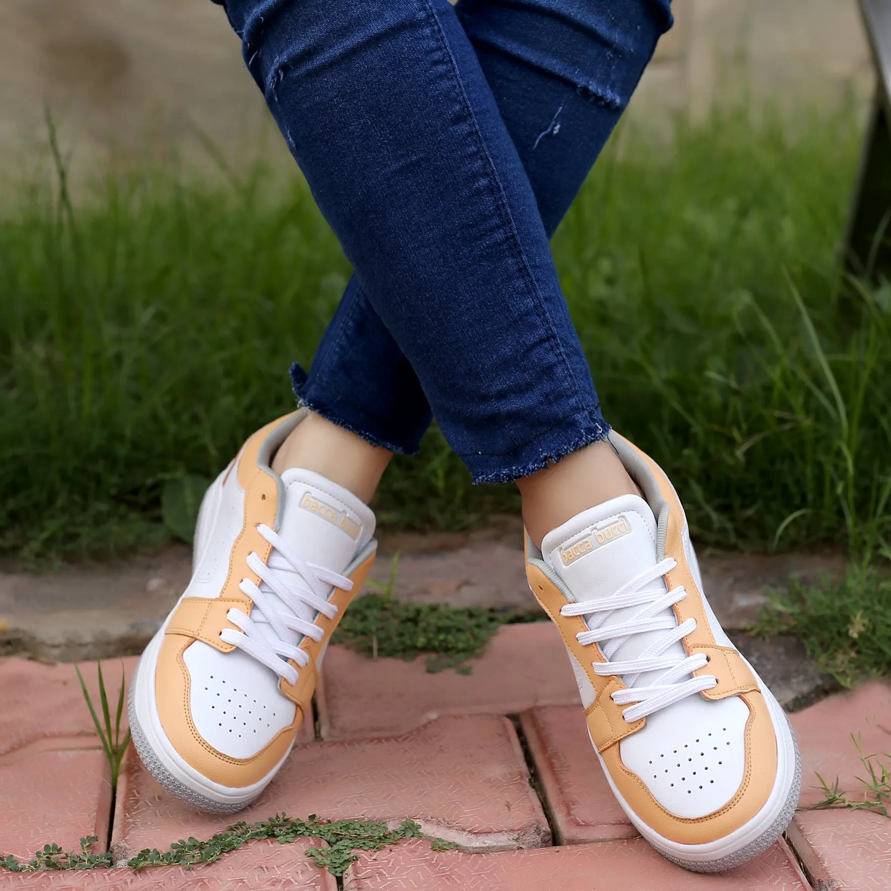 Bacca Bucci SOPHIA Sneakers Basses à Semelle Plate pour Femmes