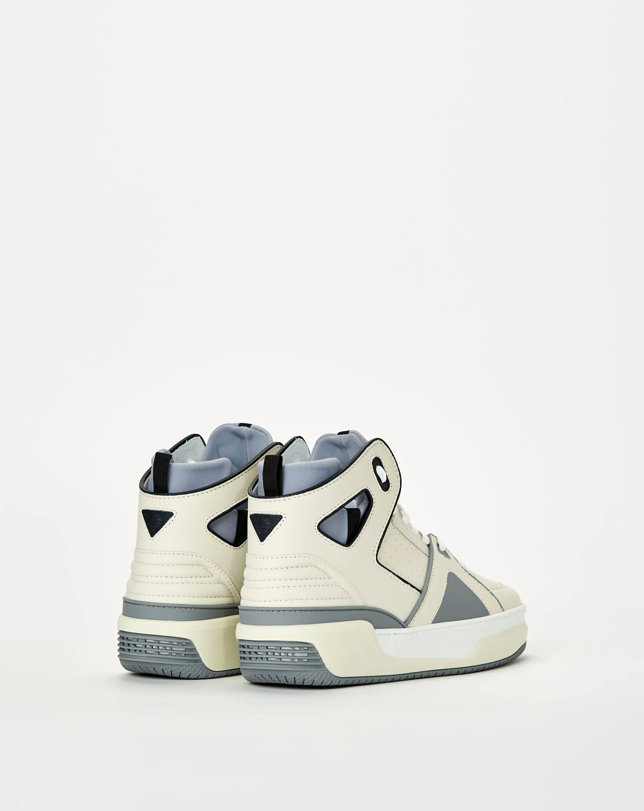 Salut Courtside de Basketball