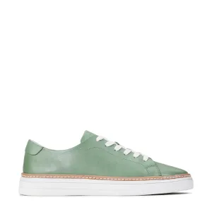 BASKETS BASSES EN CUIR BRILLANT