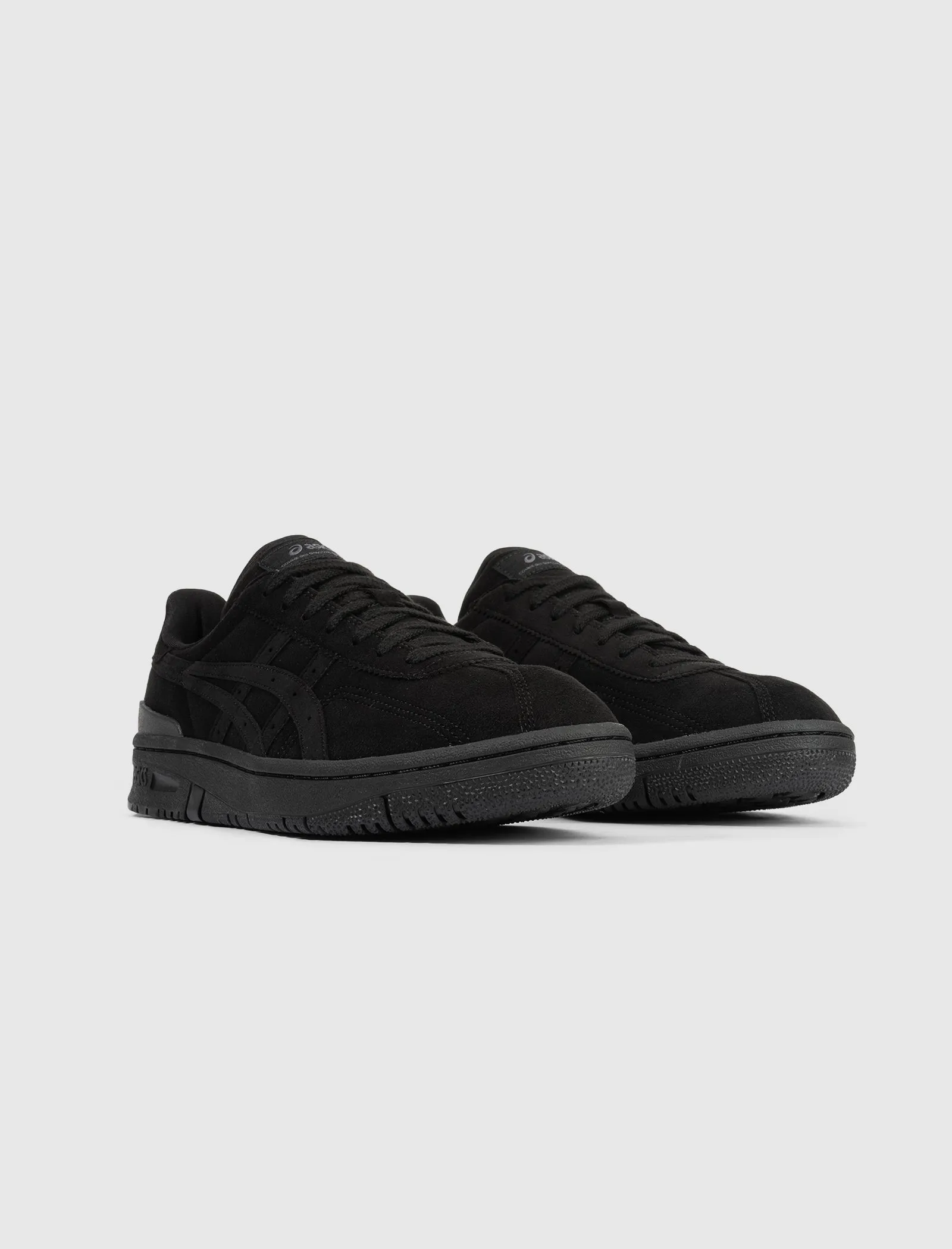 COMME DES GARÇONS VIC NBD SNEAKERS