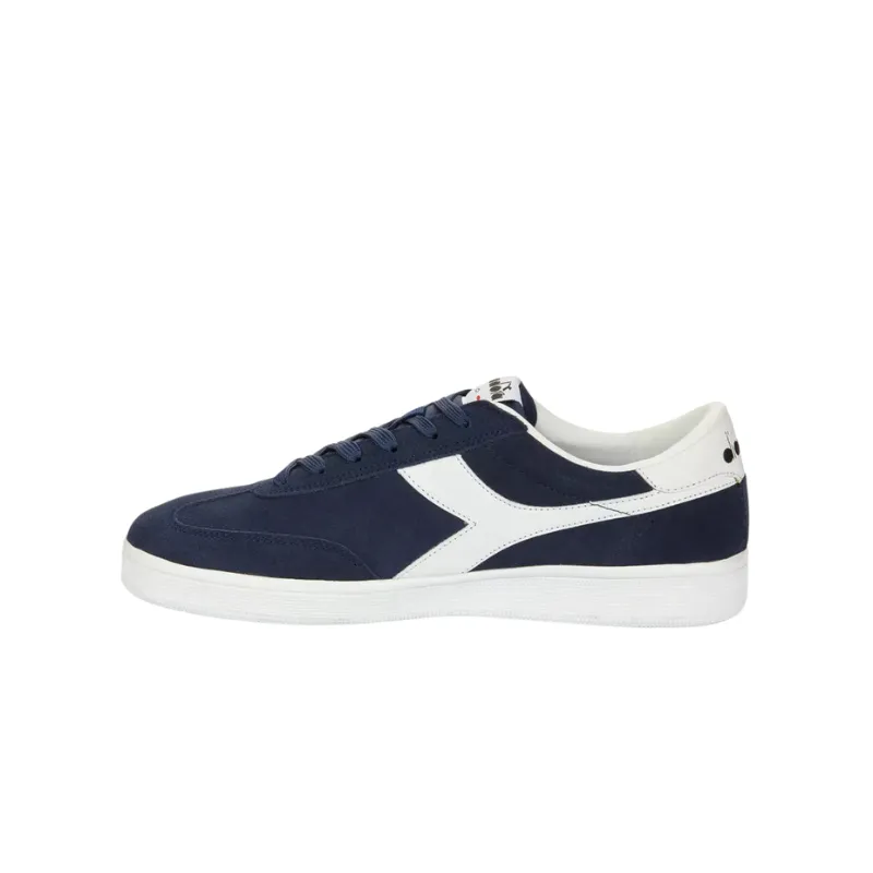 Chaussure de style Diadora Field