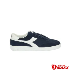 Chaussure de style Diadora Field