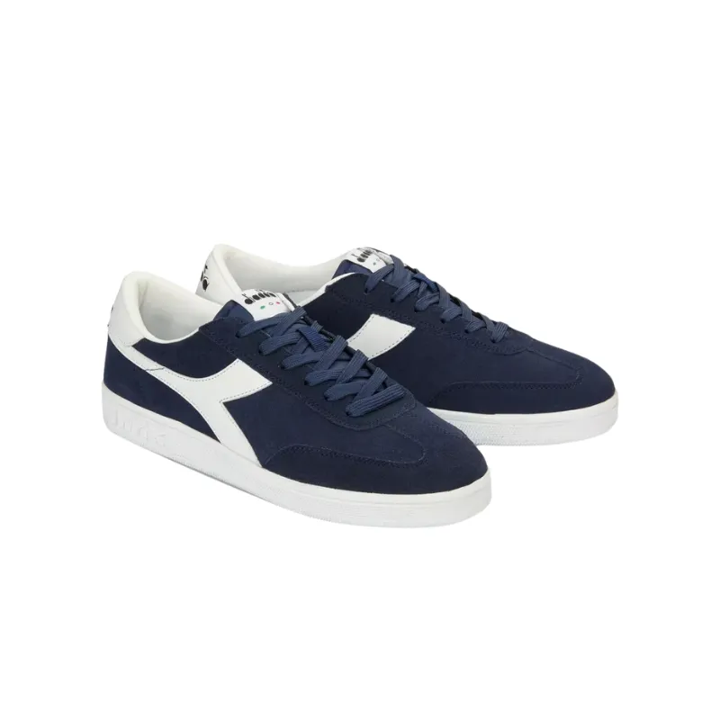 Chaussure de style Diadora Field