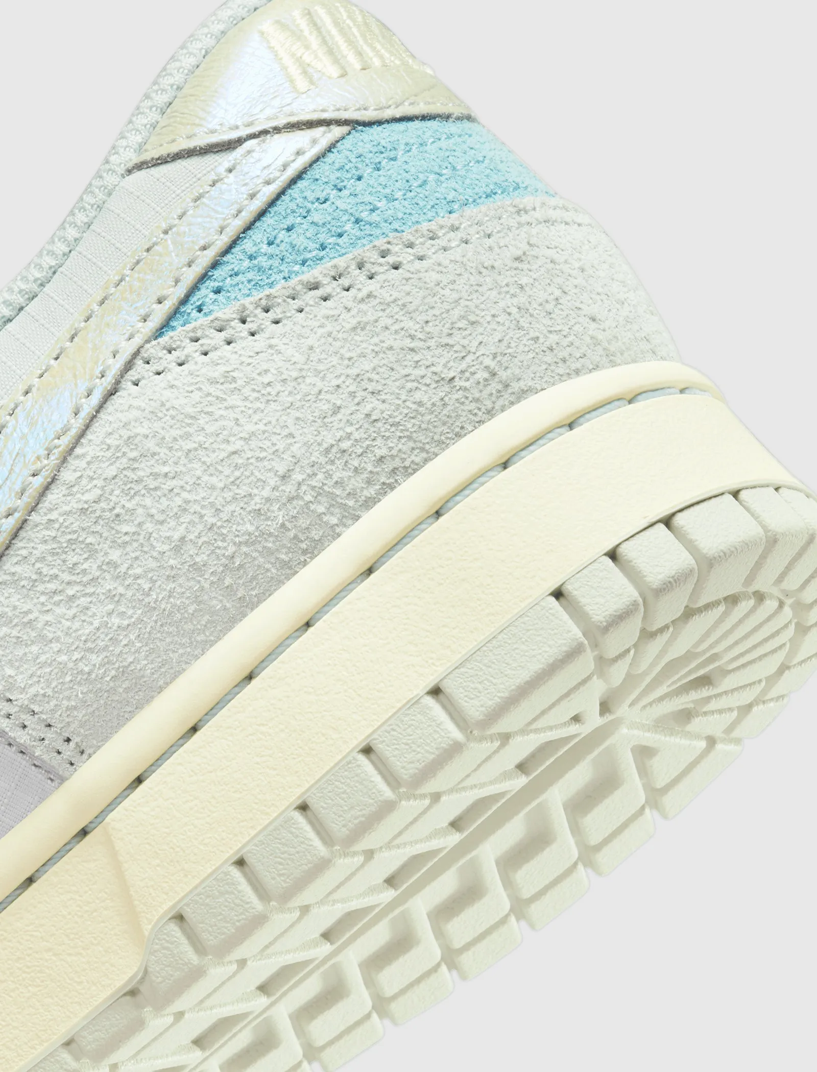 DUNK LOW RETRO SE 