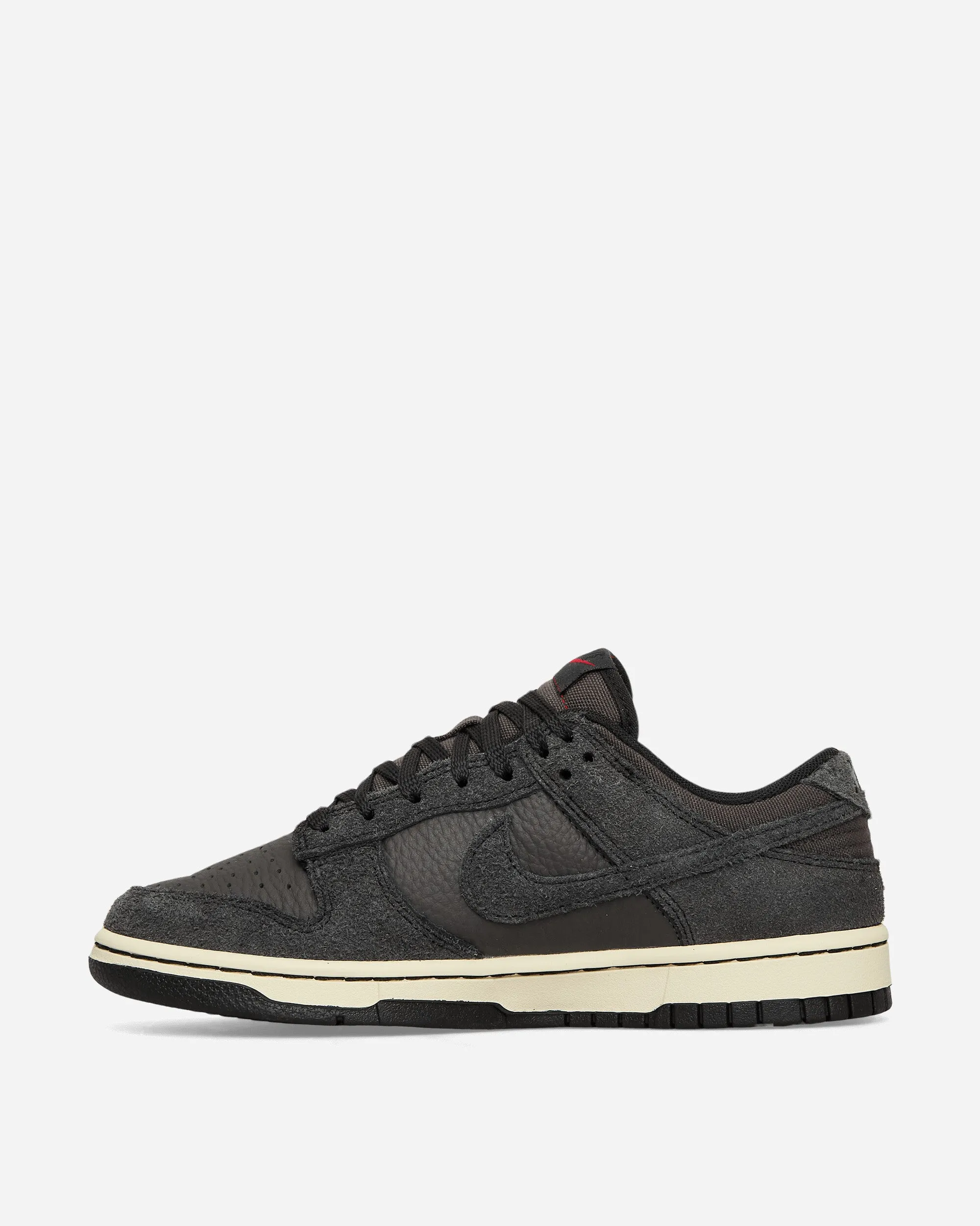 Baskets Dunk Low Noir / Cendre Moyenne