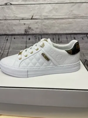 Guess Nappa Petite Pivoine Chaussure en Relief