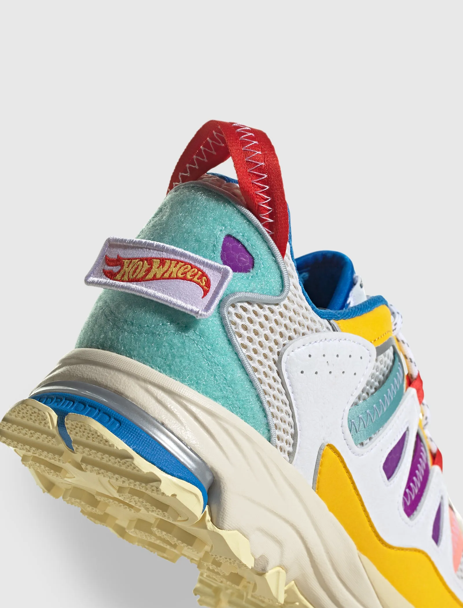 HOT WHEELS X SEAN WOTHERSPOON AVENTURE SUPERTURF
