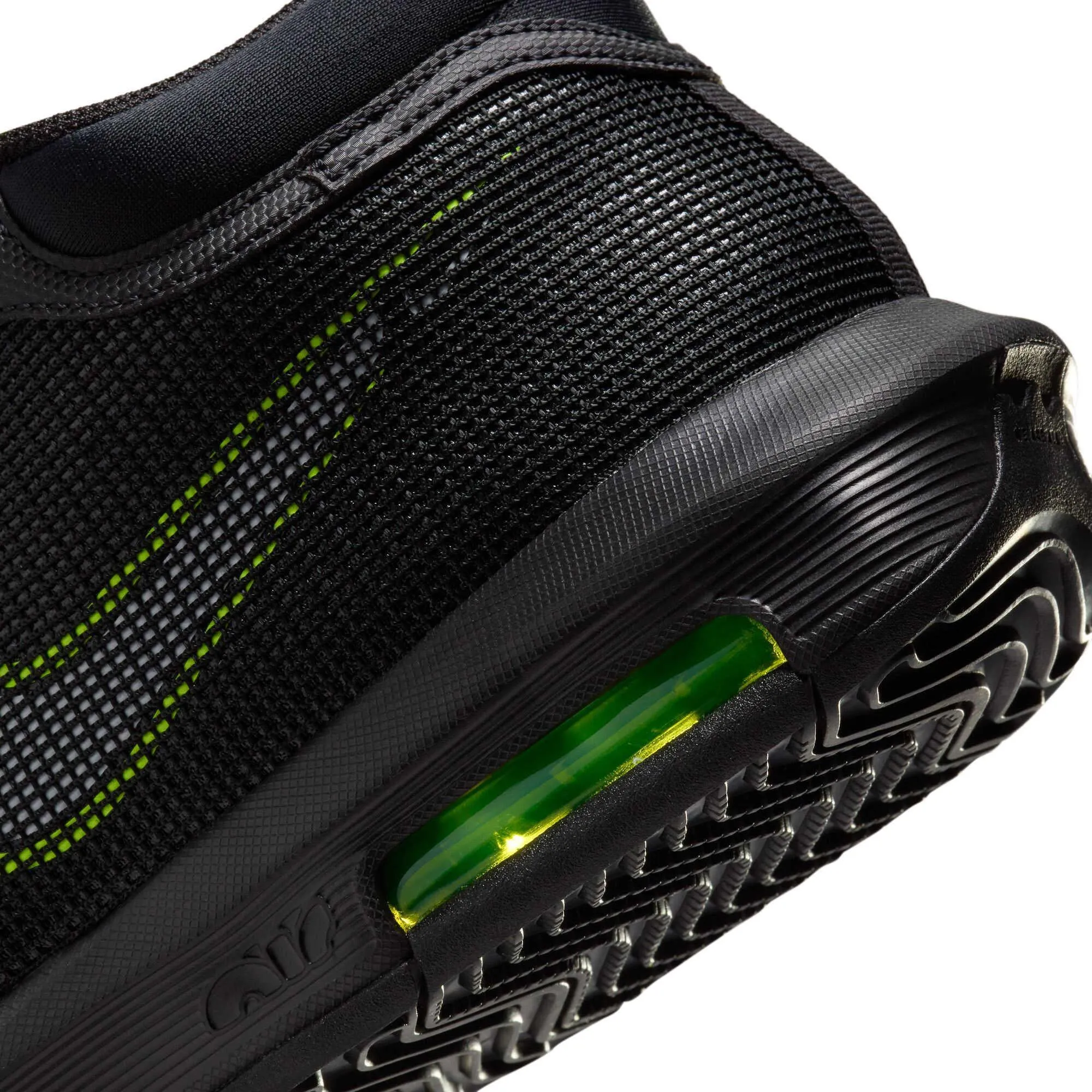 Chaussures de Basketball Homme LeBron Witness 8