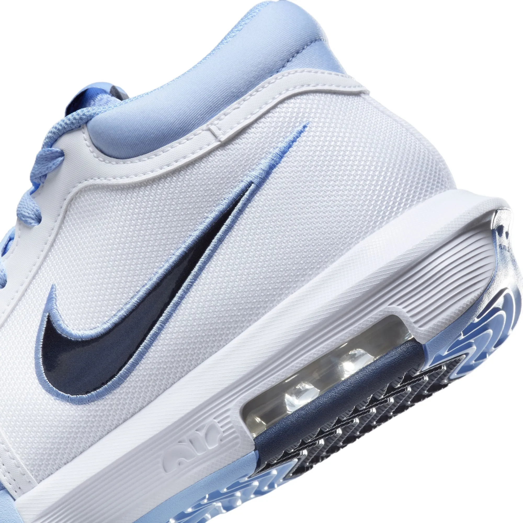 Chaussures de basketball pour hommes Lebron Witness VIII