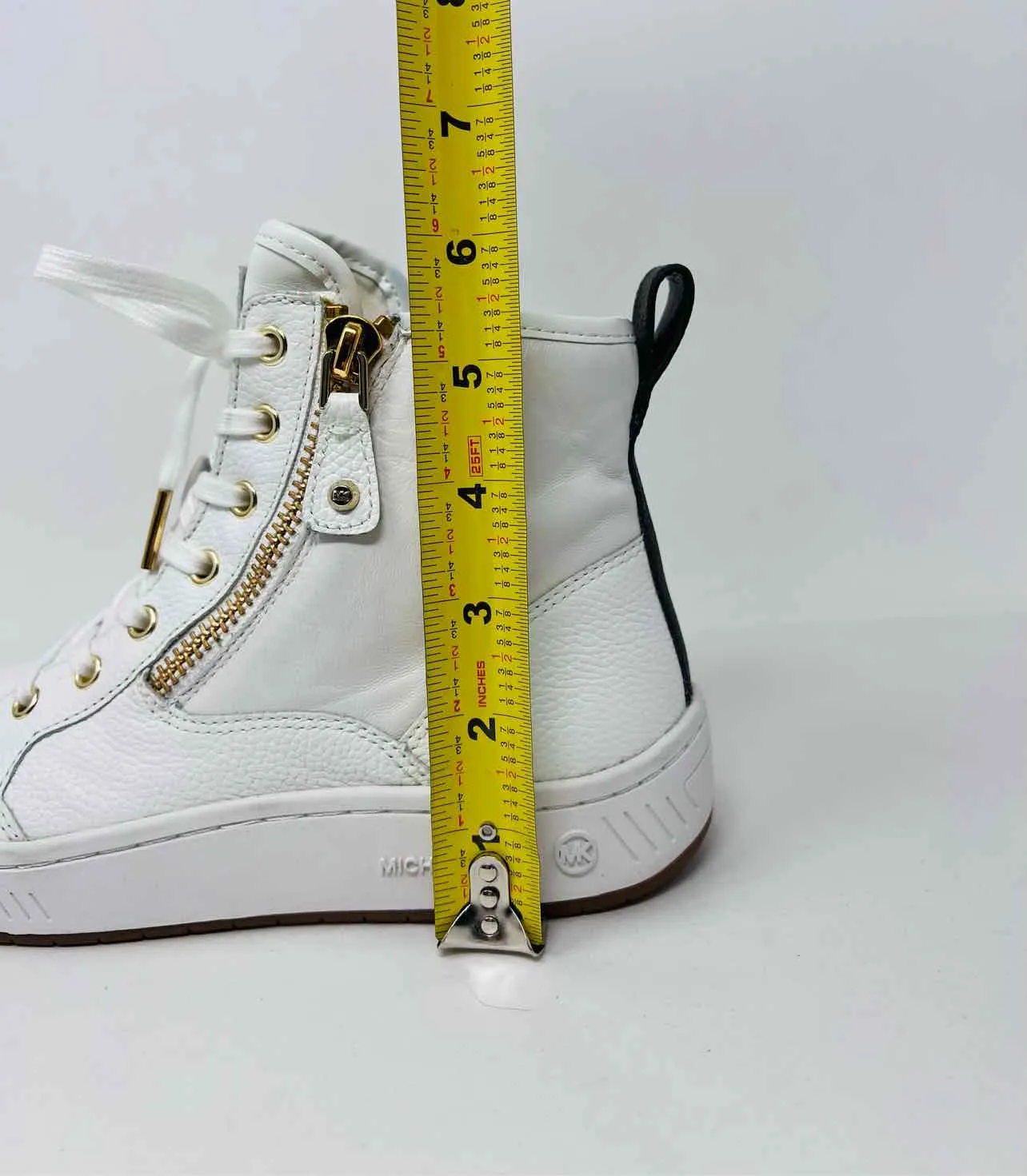 Chaussures en cuir Michael Kors taille 5 avec lacets blanc/brun/doré