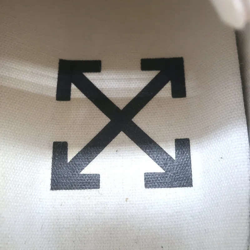 Off-White Sneakers Basses Vulcanisées en Toile Blanche & Suède Rose Vif Taille 37