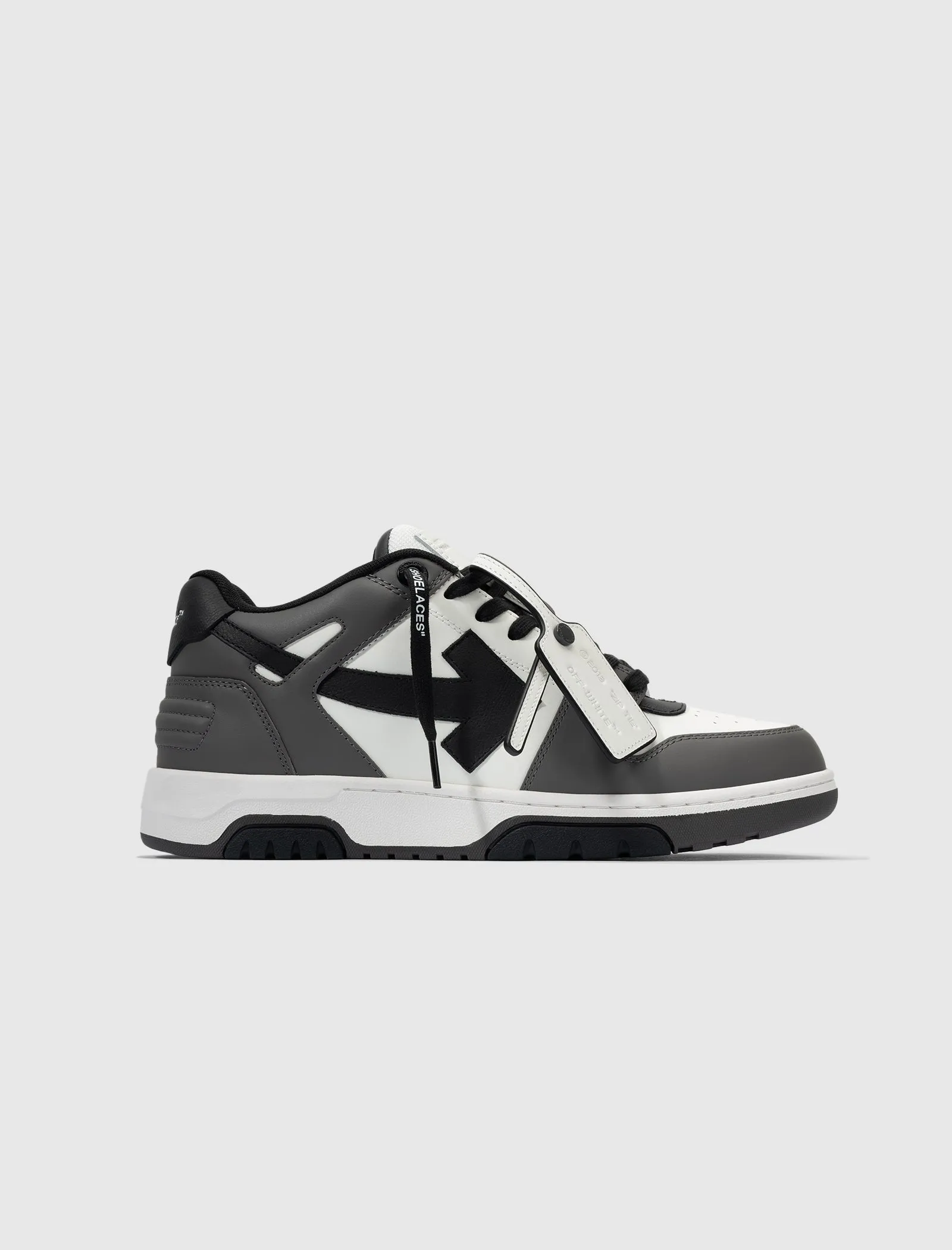 SNEAKERS DE BUREAU 