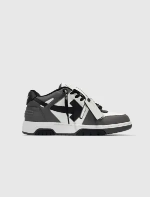SNEAKERS DE BUREAU 