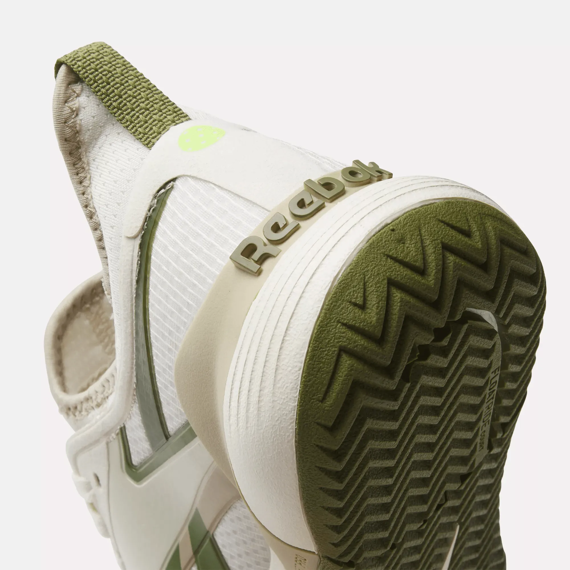 Chaussures Reebok Chaussures Reebok x Recess Nano Court