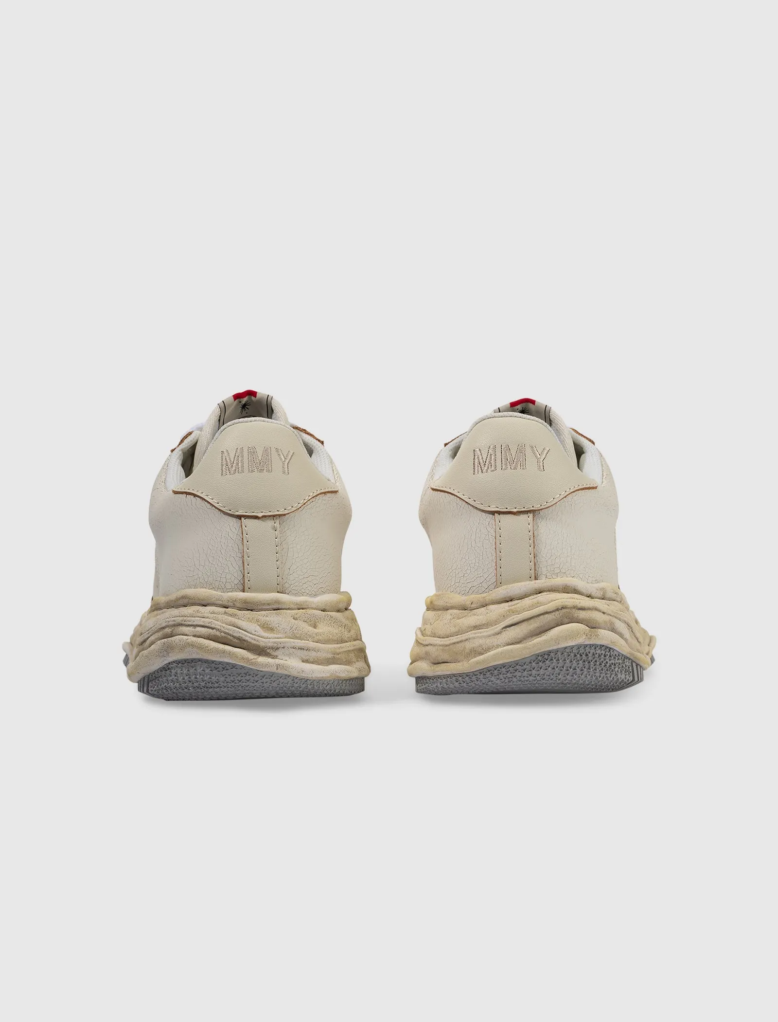 WAYNE LOW TOP SNEAKERS EN CUIR CRAQUELÉ 