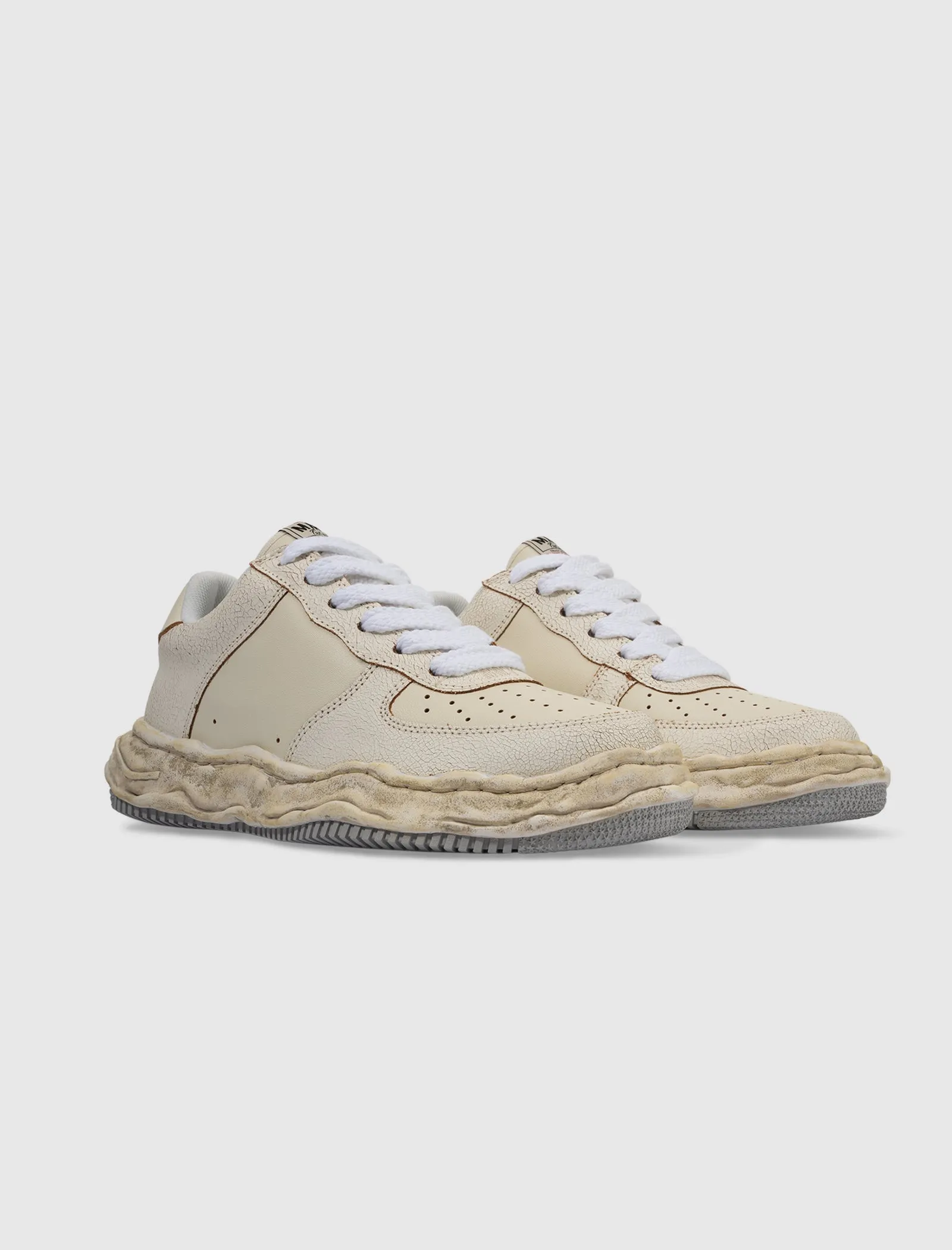 WAYNE LOW TOP SNEAKERS EN CUIR CRAQUELÉ 