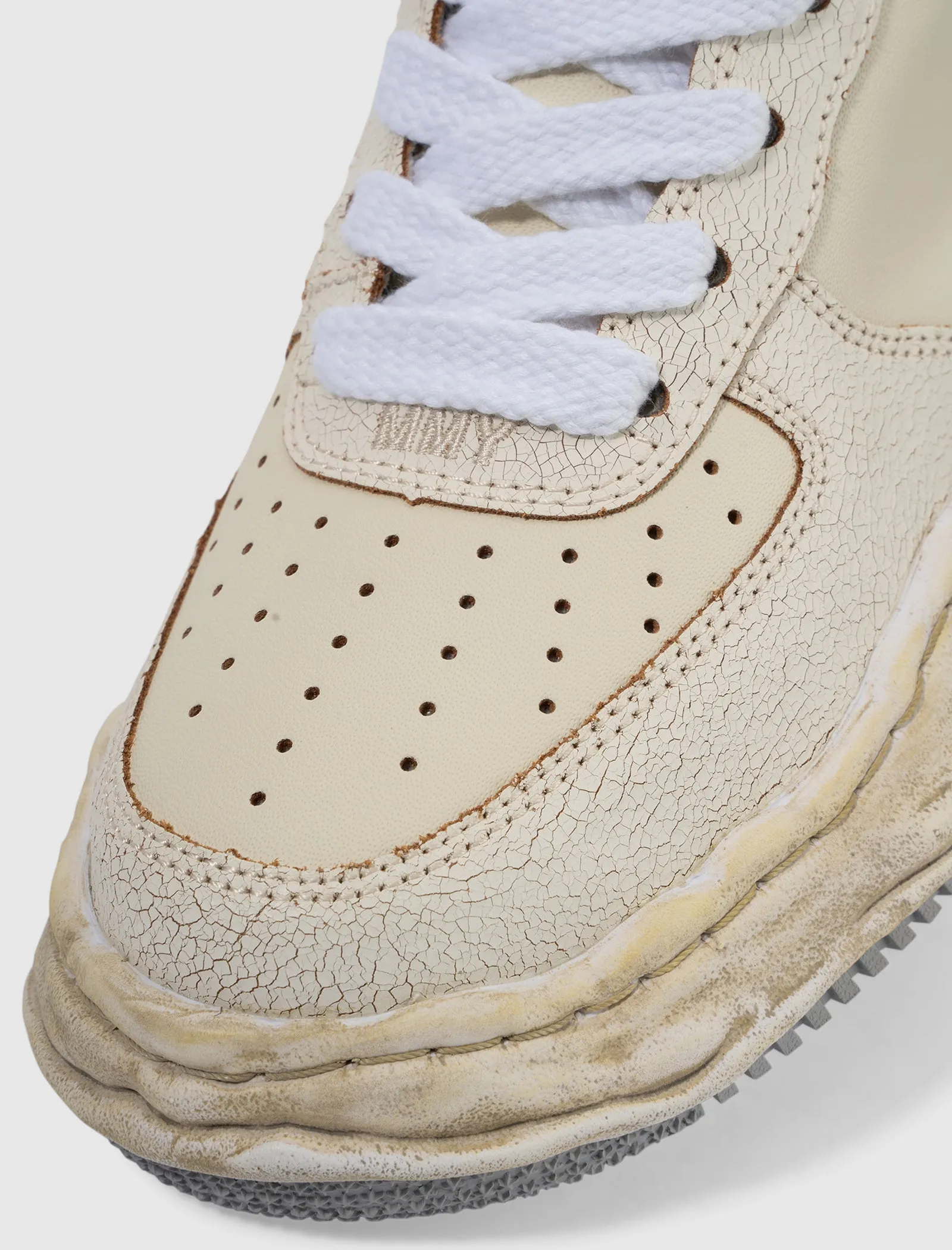 WAYNE LOW TOP SNEAKERS EN CUIR CRAQUELÉ 