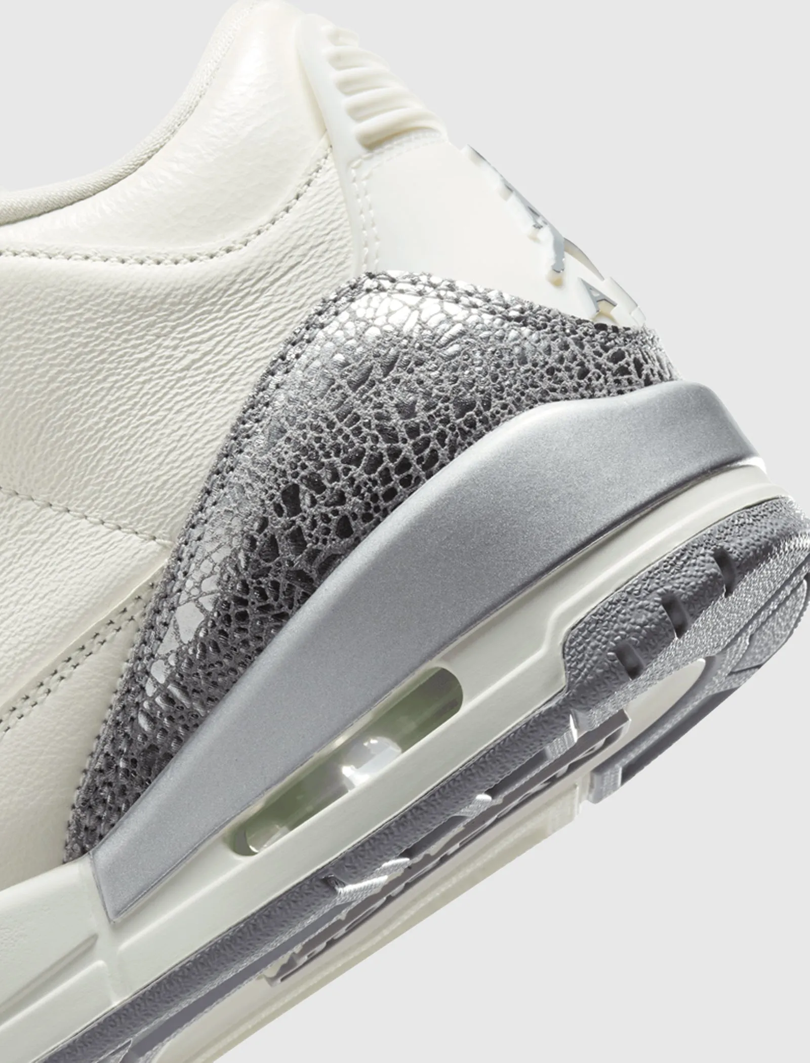 AIR JORDAN 3 RETRO 