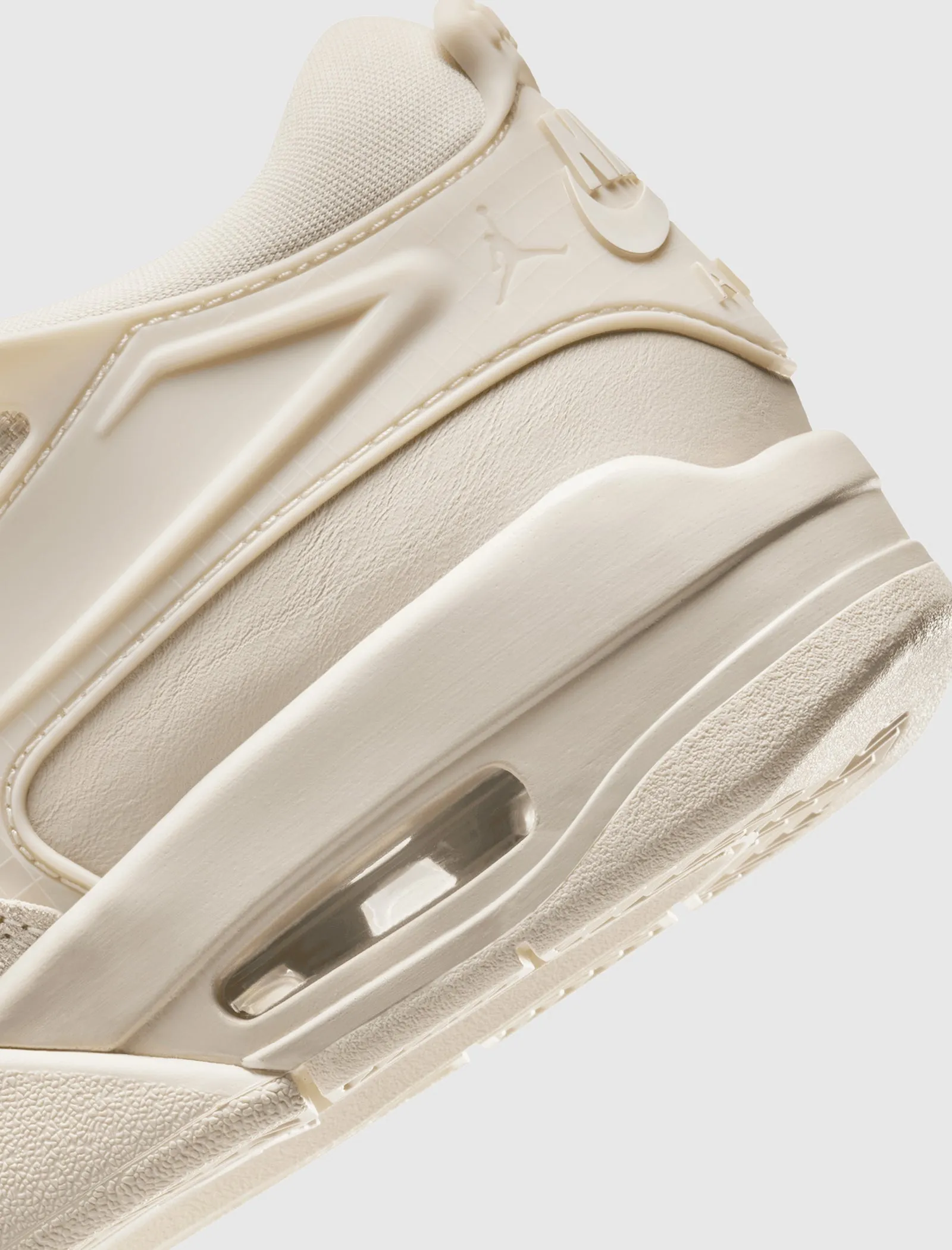 AIR JORDAN 4 REMIX POUR FEMME 