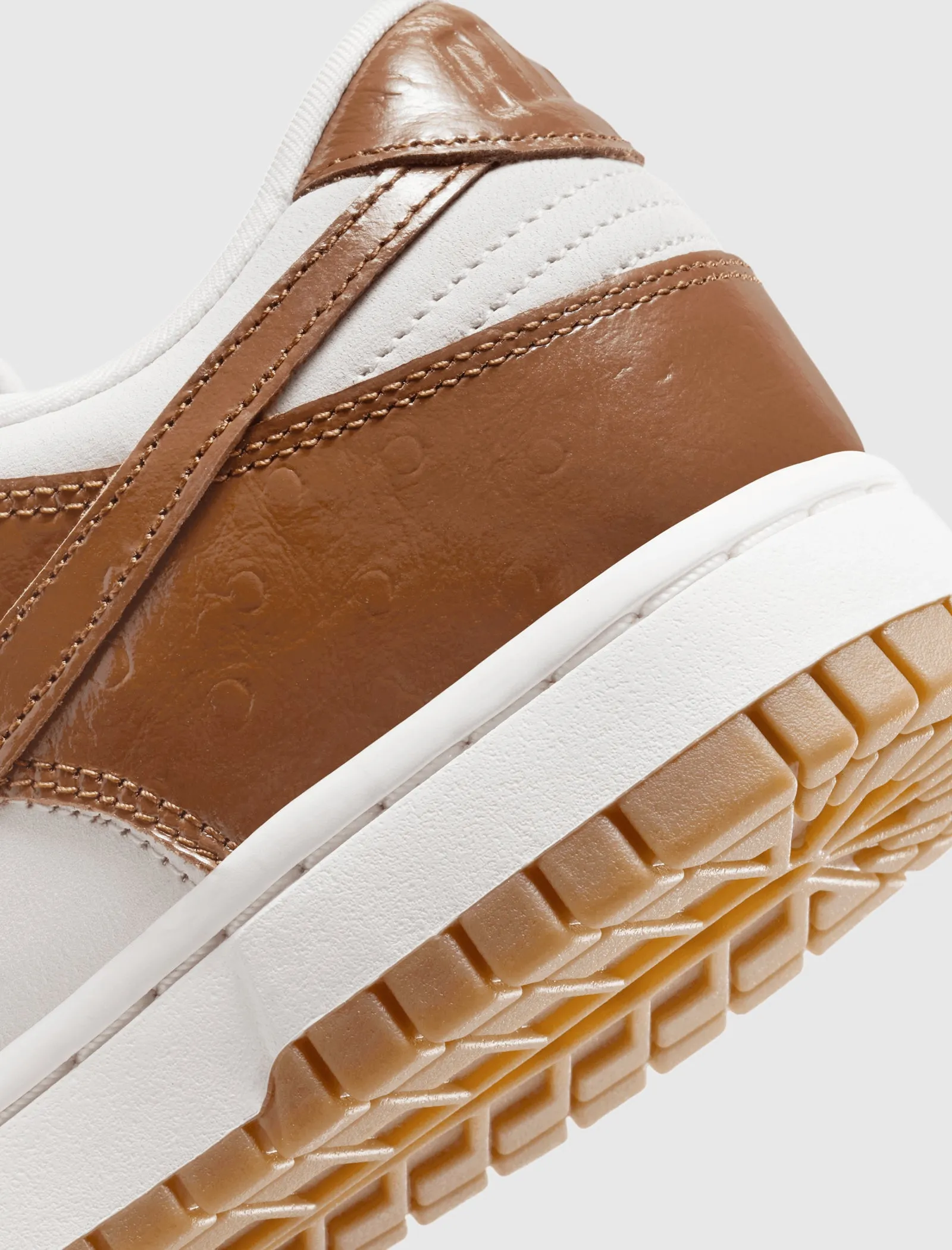 NIKE DUNK LOW LX POUR FEMME 
