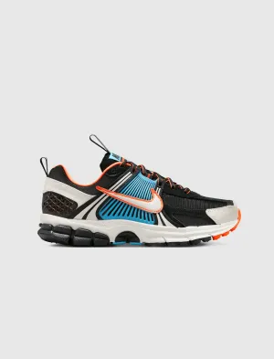 NIKE ZOOM VOMERO 5 POUR FEMME 