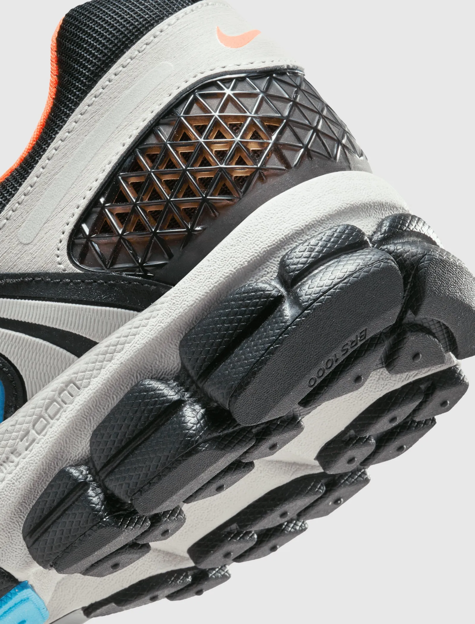 NIKE ZOOM VOMERO 5 POUR FEMME 