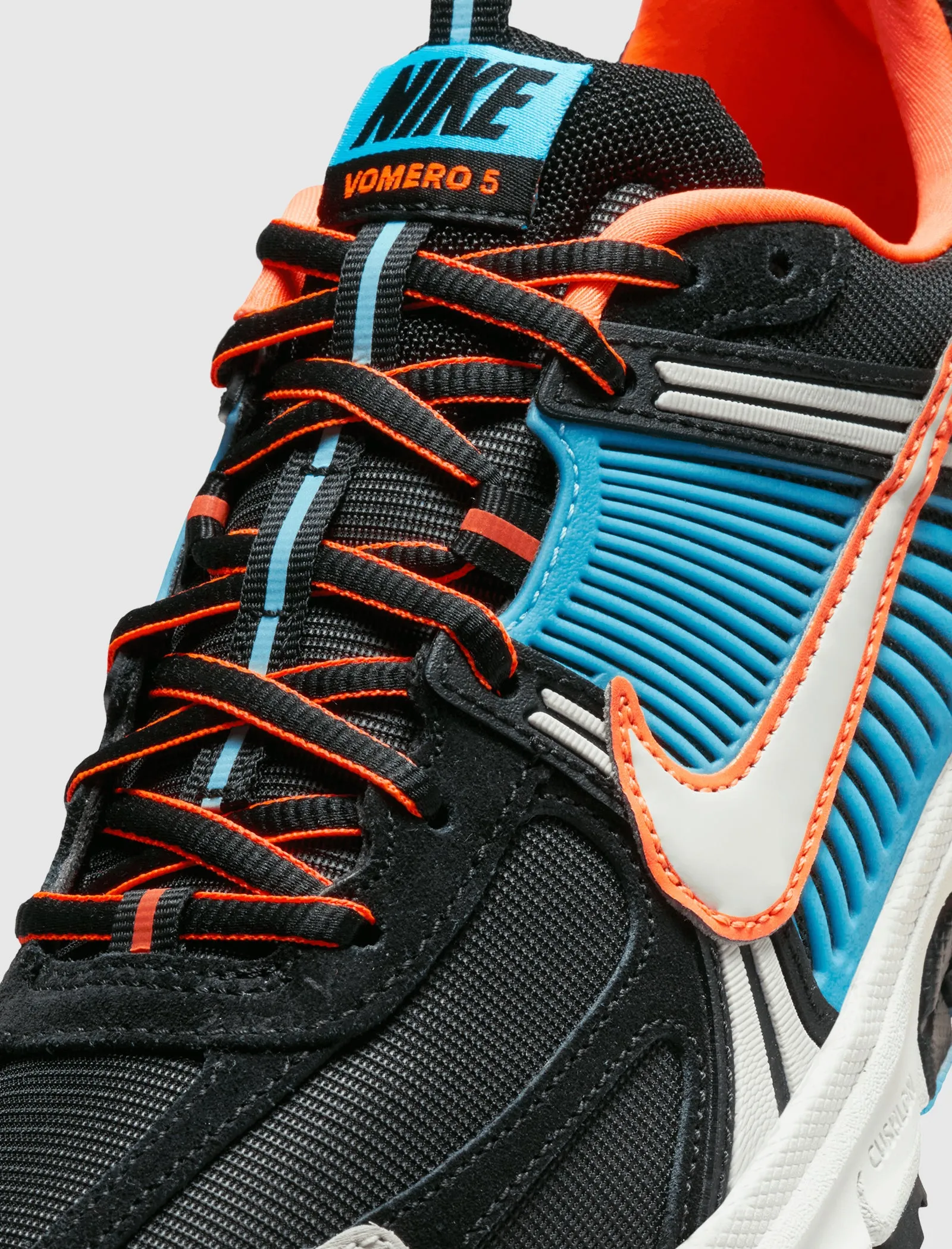 NIKE ZOOM VOMERO 5 POUR FEMME 