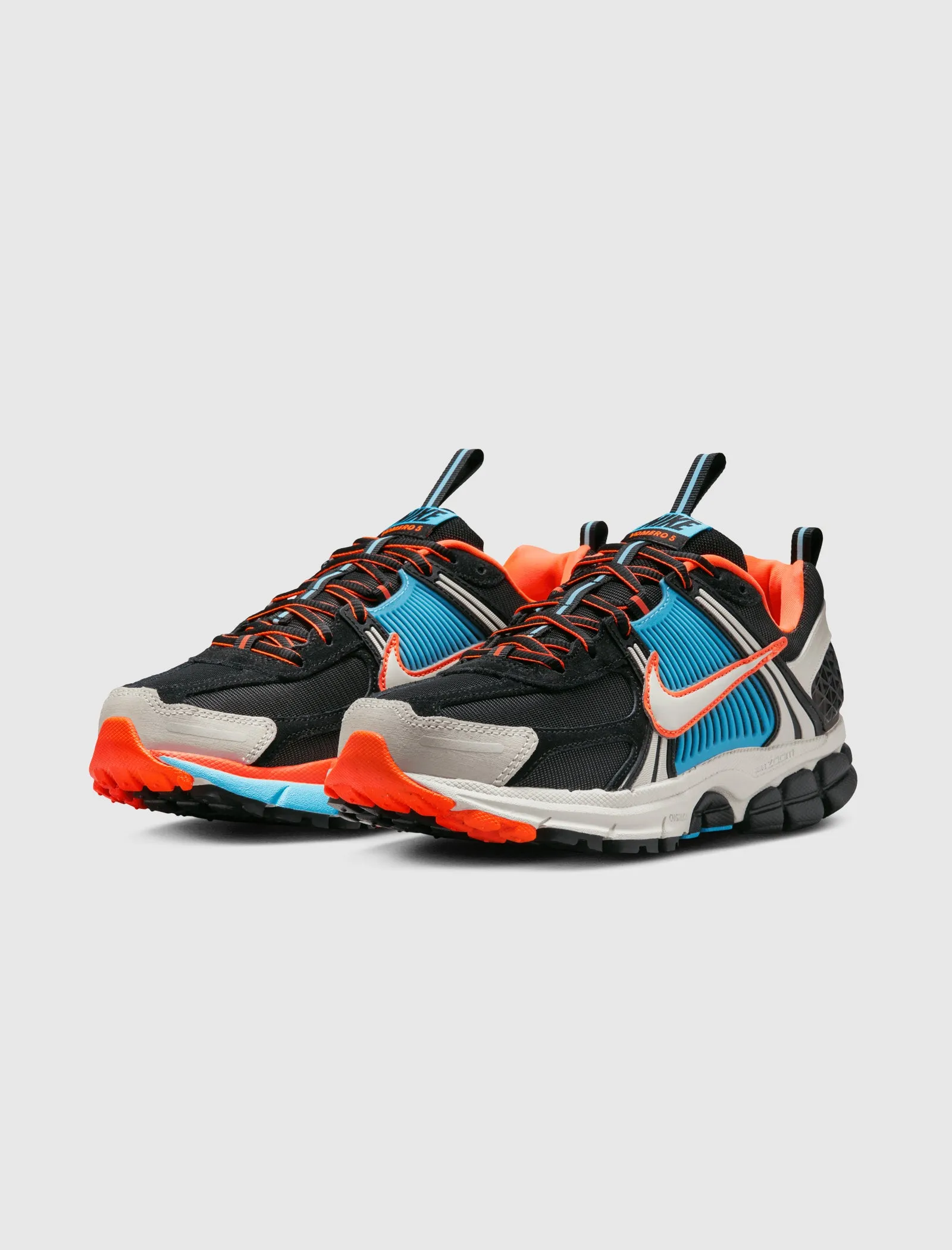 NIKE ZOOM VOMERO 5 POUR FEMME 