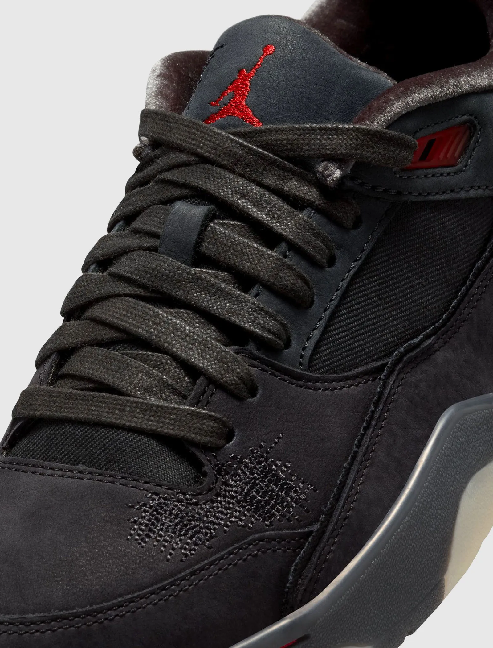 FEMMES WHO DECIDES WAR X JORDAN FLIGHT COURT 